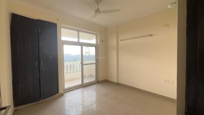 Bedroom Image of 1835 Sq.ft 3.5 BHK Apartment / Flat for sale in Amrapali Silicon City, Sector 76 Noida for Rs. 20000000