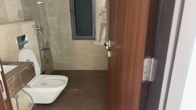 Image of 1260 Sq.ft 3 BHK Apartment / Flat for rent in Piramal Mahalaxmi South Tower, Worli, Mumbai for Rs. 250201