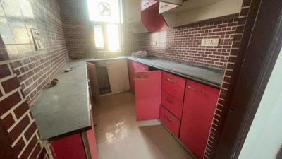 Kitchen Image of 1400 Sq.ft 3.5 BHK Builder Floor for rent in Sector 47 Noida for Rs. 26000