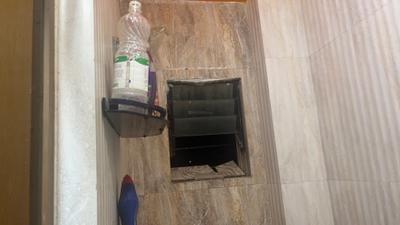 Bathroom Image of 780 Sq.ft 2 BHK Apartment / Flat for sale in Topsia Kolkata for Rs. 3500000