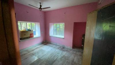 Bedroom Image of 4890 Sq.ft 4 BHK Independent House for sale in Adarsha Nagar Kolkata for Rs. 8500000
