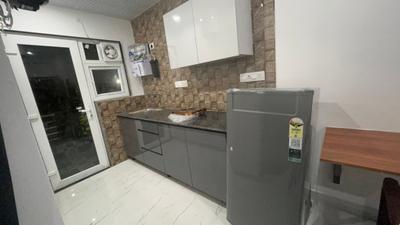 1 RK Independent Builder Floor