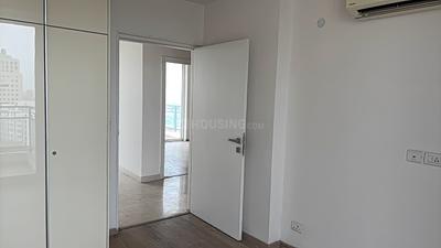 Bedroom Image of 2606 Sq.ft 4 BHK Apartment / Flat for sale in DLF The Primus, Sector 82A Gurgaon for Rs. 48000000