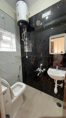 Bathroom Image of 1200 Sq.ft 1 BHK Apartment / Flat for rent in BTM Layout Bengaluru for Rs. 26999