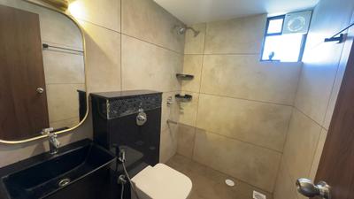 Bathroom Image of 552 Sq.ft 1 BHK Apartment / Flat for rent in Eroor Kochi for Rs. 35000