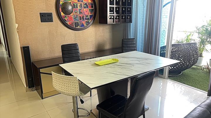 Amanora Aspire Towers Main Image 1