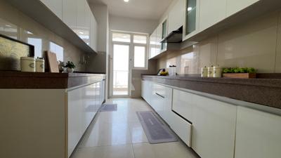 Kitchen Image of 1900 Sq.ft 3 BHK Apartment / Flat for sale in Emaar Palm Gardens, Sector 83 Gurgaon for Rs. 23550000