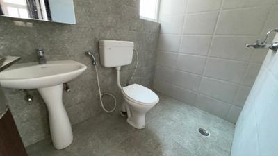Nirala Estate Bathroom One 3