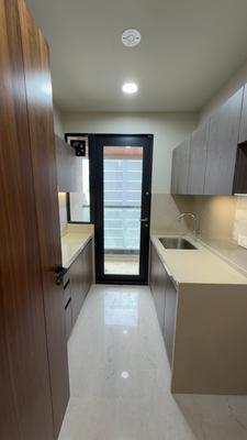 Kitchen Image of 800 Sq.ft 2 BHK Apartment / Flat for sale in Santacruz West Mumbai for Rs. 45500000