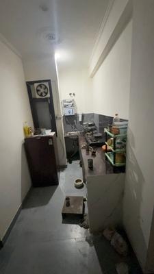 Kitchen Image of 800 Sq.ft 1 RK Apartment / Flat for rent in Palam Vihar Extension Gurgaon for Rs. 13000
