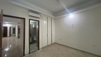 Bedroom Image of 2385 Sq.ft 4 BHK Apartment / Flat for rent in Wave Veridia, Wave City Ghaziabad for Rs. 55000