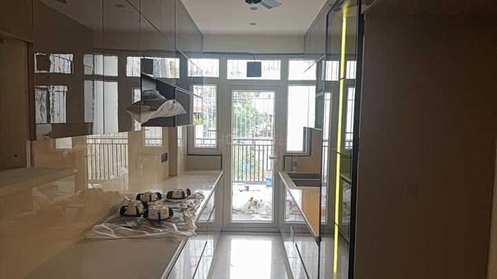 DLF Phase 1 Main Image 1