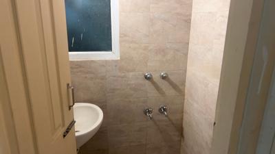 Bathroom Image of 580 Sq.ft 1 BHK Apartment / Flat for sale in Wave Dream Homes, Wave City Ghaziabad for Rs. 4200000