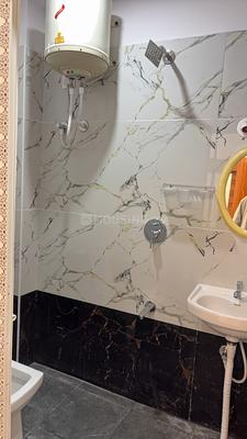 Bathroom Image of 600 Sq.ft 1 BHK Apartment / Flat for rent in S.G. Palya Bengaluru for Rs. 24999