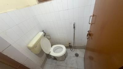Image of 1800 Sq.ft 3 BHK Apartment / Flat for rent in CGHS Rashtrapati BCA Apartments, Sector 10 Dwarka, New Delhi for Rs. 45000
