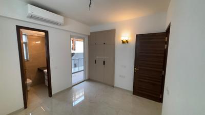 Bedroom Image of 1712 Sq.ft 3.5 BHK Builder Floor for rent in Smartworld Orchard, Sector 61 Gurgaon for Rs. 60000