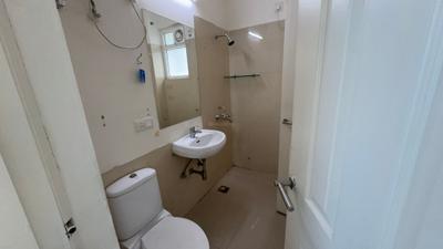 Bathroom Image of 1850 Sq.ft 3.5 BHK Builder Floor for sale in Emaar Emerald Hill, Sector 65 Gurgaon for Rs. 23500000