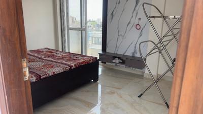 Bedroom Image of 1000 Sq.ft 1 BHK Builder Floor for rent in Sector 3 Rohini New Delhi for Rs. 18000