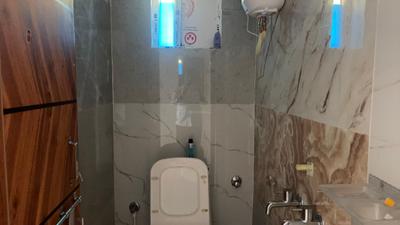 Bathroom Image of 500 Sq.ft 1 BHK Apartment / Flat for rent in Madhapur Hyderabad for Rs. 23000