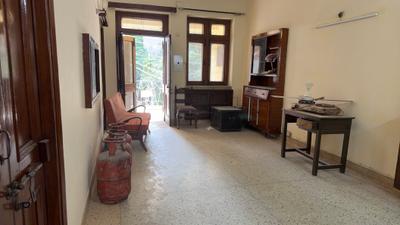 Living Room Image of 1500 Sq.ft 2 BHK Builder Floor for rent in South Extension I New Delhi for Rs. 45000