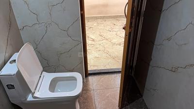 Bathroom Image of 1200 Sq.ft 1 RK Independent House for rent in Varanasi Bengaluru for Rs. 6000