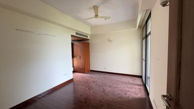 Bedroom Image of 3100 Sq.ft 4 BHK Apartment / Flat for sale in Alpha I Greater Noida for Rs. 69000000