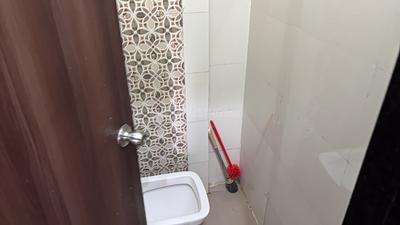 Bathroom Image of 425 Sq.ft 1 BHK Apartment / Flat for sale in Sunrise Parkview Phase I, Padle Gaon Thane for Rs. 3300000
