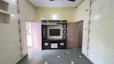 Living Room Image of 750 Sq.ft 1 BHK Apartment / Flat for rent in Hemoo Kalani Society, Pimpri Pune for Rs. 17500
