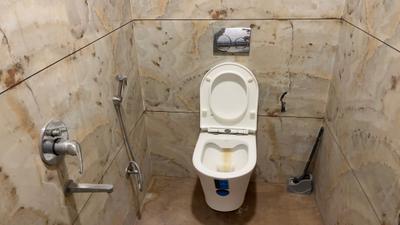 Bathroom Image of 550 Sq.ft 1 RK Builder Floor for rent in Mahalakshmi Nagar Indore for Rs. 13500