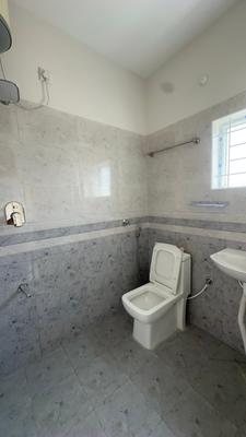Bathroom Image of 1000 Sq.ft 1 BHK Apartment / Flat for rent in BTM Layout 2nd Stage Bengaluru for Rs. 33995