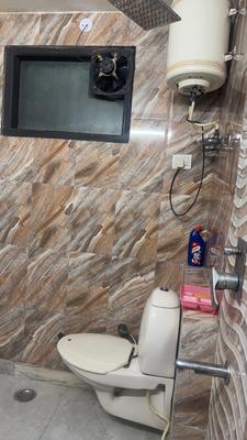 Bathroom Image of 614 Sq.ft 1 BHK Builder Floor for rent in Patel Nagar New Delhi for Rs. 18292