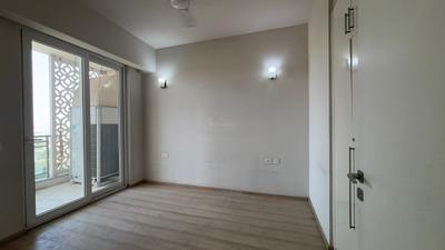 Bedroom Image of 2106 Sq.ft 3 BHK Apartment / Flat for sale in DLF The Ultima, Sector 81 Gurgaon for Rs. 36000000
