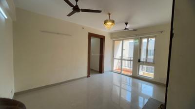 Living Room Image of 980 Sq.ft 2 BHK Apartment / Flat for rent in Jaypee Kosmos, Sector 134 Noida for Rs. 25000