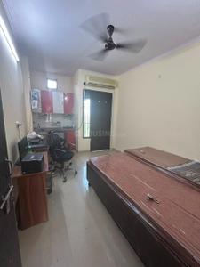 Bedroom Image of 350 Sq.ft 1 BHK Builder Floor for rent in Sector 8 Rohini New Delhi for Rs. 20000