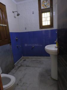 Bathroom Image of 1800 Sq.ft 3 BHK Apartment / Flat for rent in CGHS Ashadeep Apartment, Sector 2 Dwarka New Delhi for Rs. 50000