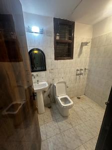 Bathroom Image of 1350 Sq.ft 2.5 BHK Builder Floor for sale in Sector 57 Gurgaon for Rs. 15000000