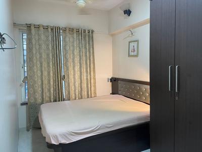 Bedroom Image of 1200 Sq.ft 3 BHK Apartment / Flat for rent in Kalpataru Magnus, Bandra East Mumbai for Rs. 250000