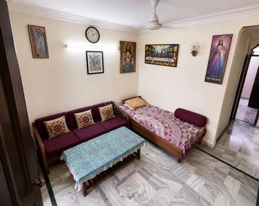 Living Room Image of 648 Sq.ft 2 BHK Builder Floor for sale in Jangpura New Delhi for Rs. 5000000