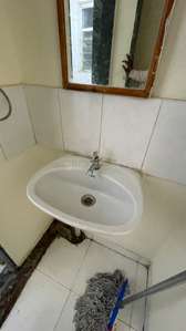 Bathroom Image of 650 Sq.ft 1 BHK Apartment / Flat for rent in Kothrud Pune for Rs. 19000