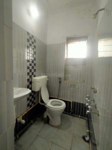 Bathroom Image of 1450 Sq.ft 3 BHK Apartment / Flat for sale in  Mayur Vihar Phase 1 Pocket 1 RWA, Mayur Vihar Phase 1 New Delhi for Rs. 25000000