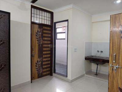 Bedroom Image of 500 Sq.ft 1 RK Apartment / Flat for rent in DDA Sarita Vihar Pocket D RWA, Sarita Vihar New Delhi for Rs. 18000