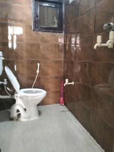 Common Bathroom Image of 540 Sq.ft 2 BHK Builder Floor for sale in New Ashok Nagar New Delhi for Rs. 3800000
