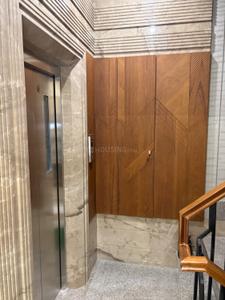 Bathroom Image of 1200 Sq.ft 3 BHK Builder Floor for rent in Vivek Vihar New Delhi for Rs. 60000