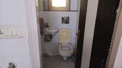 Image of 1600 Sq.ft 3 BHK Apartment / Flat for rent in Cosmic Nav Sanjivan CGHS, Sector 12 Dwarka, New Delhi for Rs. 42000