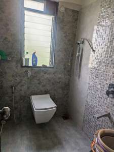 Bathroom Image of 800 Sq.ft 2 BHK Apartment / Flat for rent in Ghatkopar East Mumbai for Rs. 50000