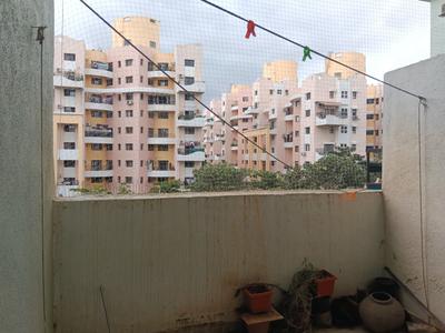 Living Room Image of 1150 Sq.ft 2 BHK Apartment / Flat for rent in Magarpatta Iris, Magarpatta City Pune for Rs. 36000