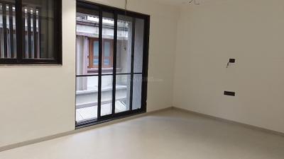 Living Room Image of 1000 Sq.ft 3 BHK Apartment / Flat for sale in Sion Mumbai for Rs. 50000000