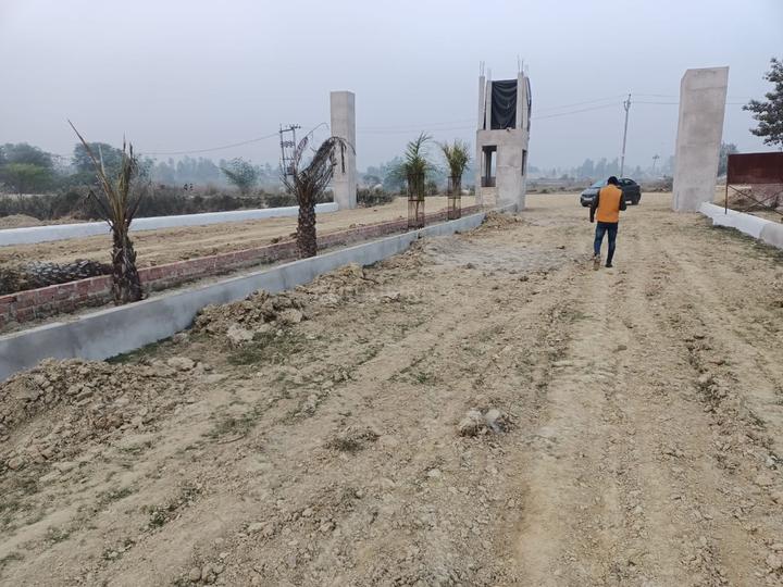 Gosainganj Main Image 1