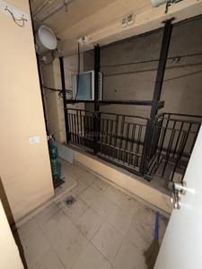 Balcony Image of 620 Sq.ft 2 BHK Apartment / Flat for rent in Rustomjee Azziano, Thane West Thane for Rs. 44000