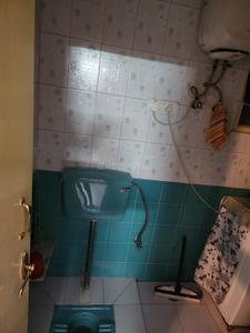 Bathroom Image of 1750 Sq.ft 3 BHK Apartment / Flat for sale in Hazratganj Lucknow for Rs. 10000000